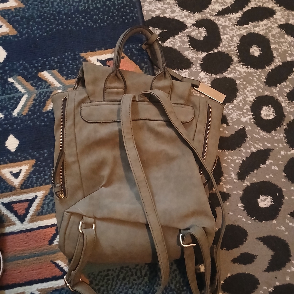 Massani Backpack/Purse - Picture 2 of 2